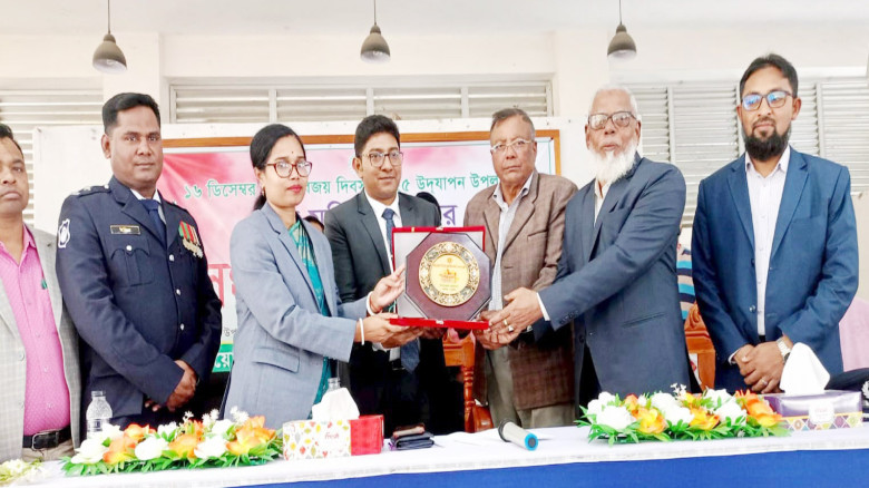 কালিয়ায় মহান বিজয় দিবসে মুক্তিযোদ্ধাদের সংবর্ধনা প...