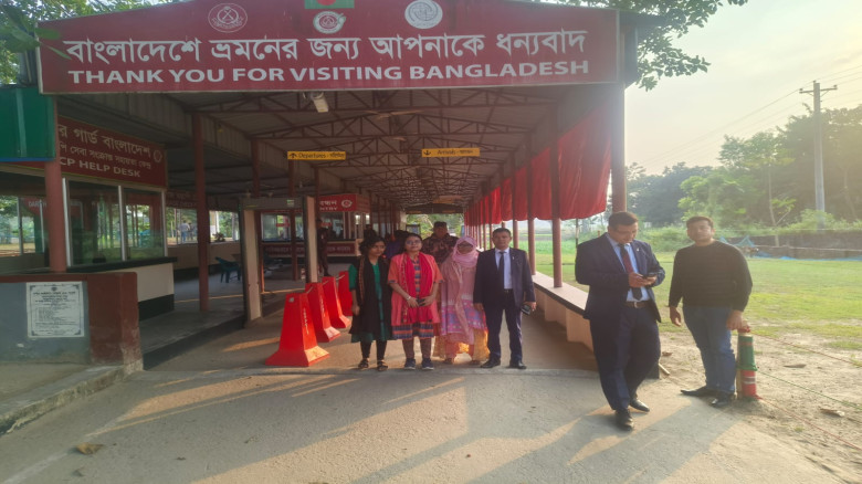 ‘স্যার’ সম্বোধন না করায় ক্ষুদ্ধ হলেন চুয়াডাঙ্গার চ...