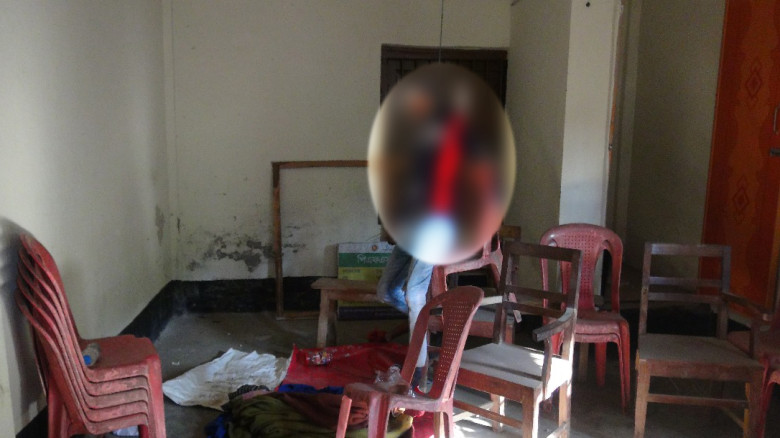 আক্কেলপুরে ইউপি সদস্যের ব্যক্তিগত কার্যালয় থেকে মা...