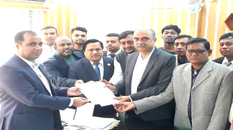 বিএনপি মনোনীত প্রার্থী ব্যারিস্টার রাগীব রউফ চৌধুর...