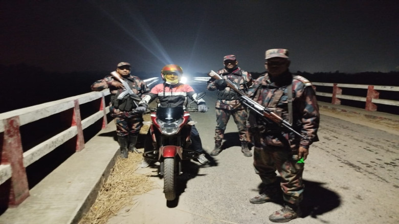 নওগাঁর সীমান্তে ১৪ বিজিবির তল্লাশি কার্যক্রম জোরদা...