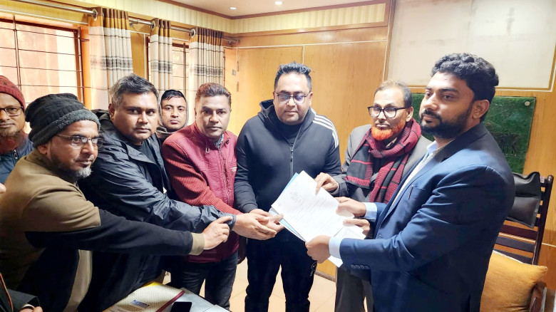 বিএনপি নেতা অধ্যাপক শহিদুল ইসলাম মনোনয়ন ফরম উত্তো...