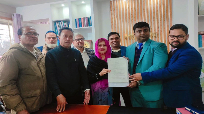 ঝালকাঠি-২ আসনে মনোনয়নপত্র দাখিল করলেন ইসরাত সুলতা...