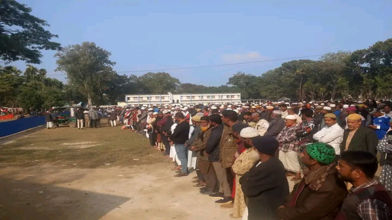 বোদায় খালেদা জিয়ার গায়েবানা জানাজা অনুষ্ঠিত...