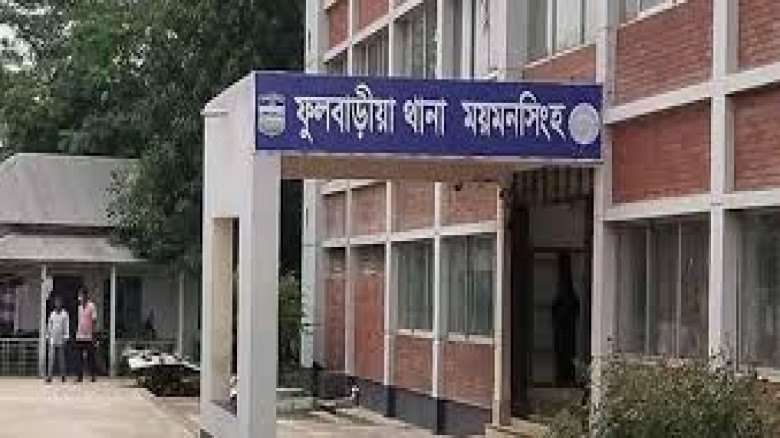 ফুলবাড়িয়ায় অস্ত্র দেখিয়ে খামারির ১০ গরু চুরি...