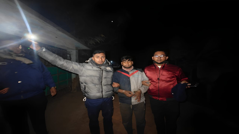 মির্জাগঞ্জে স্ত্রী হত্যার পলাতক স্বামী কুমিল্লা থে...