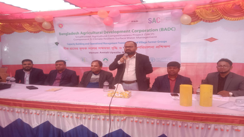 আমতলীতে কৃষকদের সক্ষমতা বৃদ্ধিতে প্রশিক্ষণ...