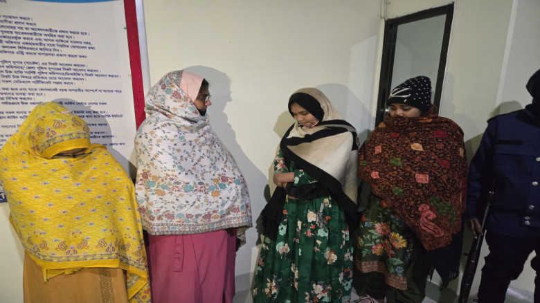 নওগাঁয় প্রাথমিক শিক্ষক নিয়োগ পরীক্ষার প্রশ্নপত্র ফ...