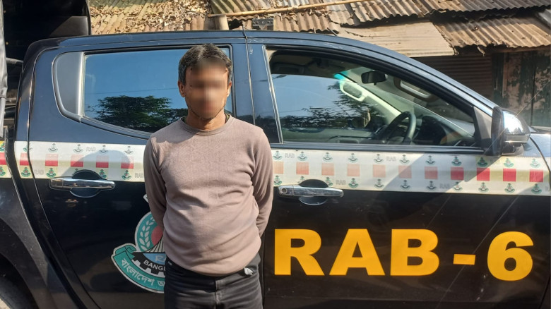 খুলনায় ডাকাত সর্দার বুলু মোল্লা গ্রেফতার...