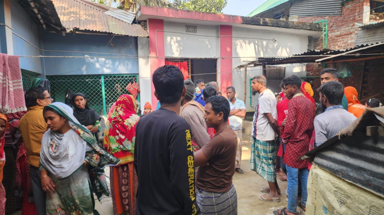 আক্কেলপুরে পুকুরের পানিতে ডুবে শিশুর মৃত্যু...