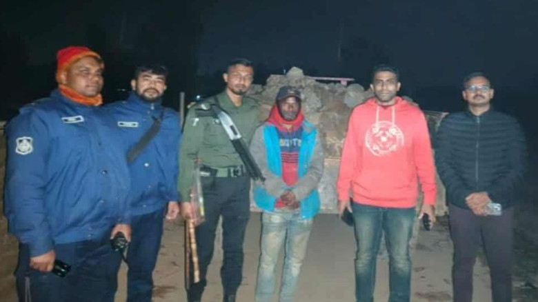 বাহুবলে এক ব্যক্তিকে ১৫ দিনের বিনাশ্রম কারাদণ্ড...