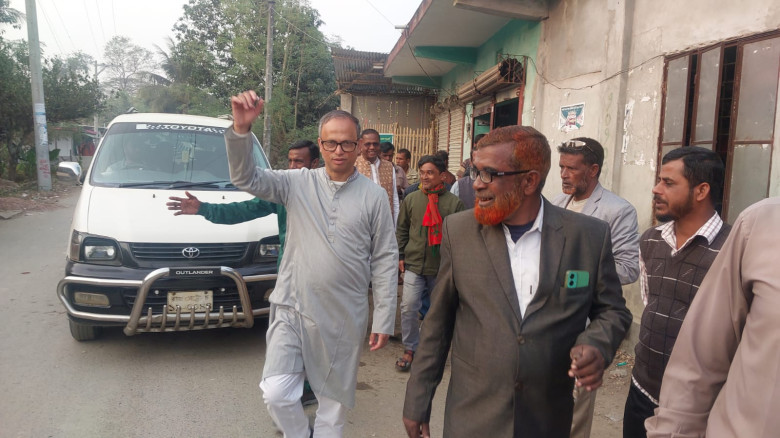 চুয়াডাঙ্গায় 'হ্যা' ভোটের পক্ষে প্রচারে বিএনপি প্রা...