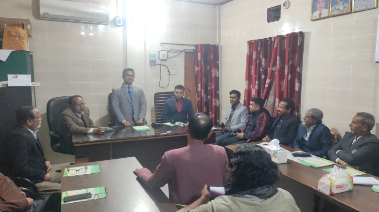 মুক্তাগাছা প্রেসক্লাবে সাংবাদিকদের সাথে ইউএনও-ওসির...