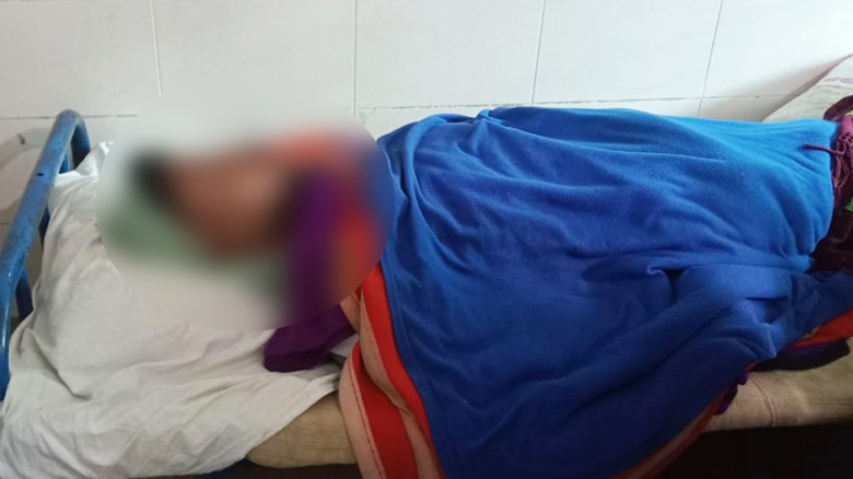 হাতীবান্ধায় গভীর রাতে ভুট্টা ক্ষেত থেকে হাত পা বাঁ...