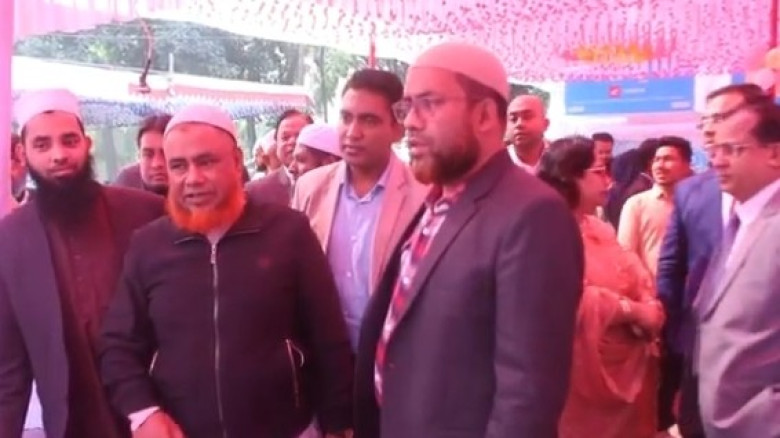 নওগাঁয় জব ফেয়ার অনুষ্ঠিত...