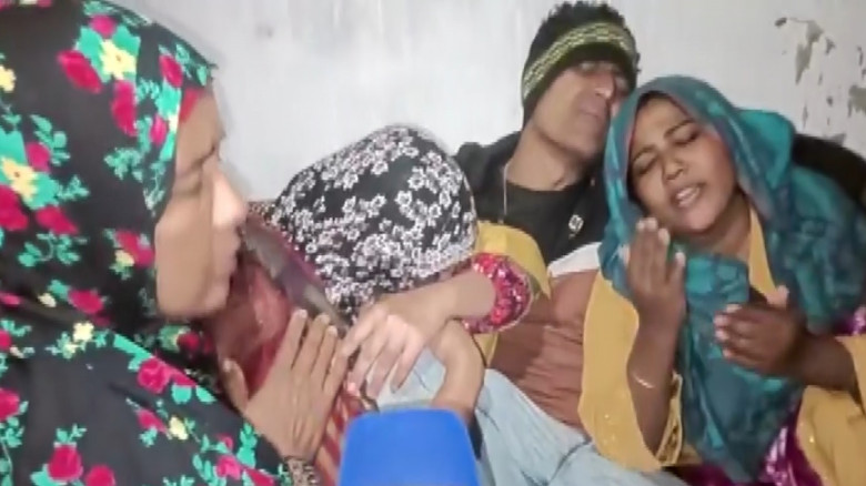 রাজশাহীতে নেশার টাকার জন্য মাকে কুপিয়ে হত্যা...