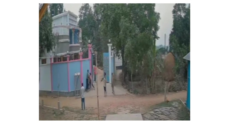 চুনারুঘাটে বাহরাইন প্রবাসীকে হত্যার হুমকি, বাড়িঘর ...