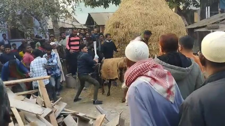 নওগাঁয় জামায়াত-বিএনপি সংঘর্ষে আহত ১০...