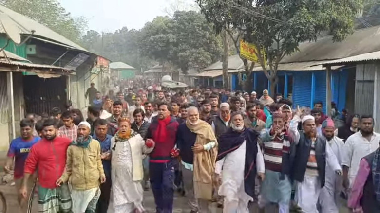 অবৈধ বালু উত্তোলন বন্ধে চৌহালীতে বিক্ষোভ সমাবেশ ও ...