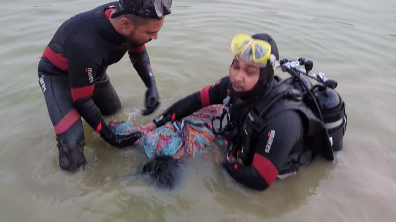 মিঠাপুকুরে নৌকা থেকে পড়ে মাদ্রাসা ছাত্রীর মৃত্যু: ...