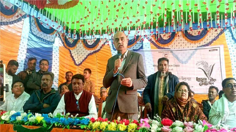 ভেড়ামারায় বিএনপি প্রার্থী ব্যারিস্টার রাগিব রউফ চৌ...