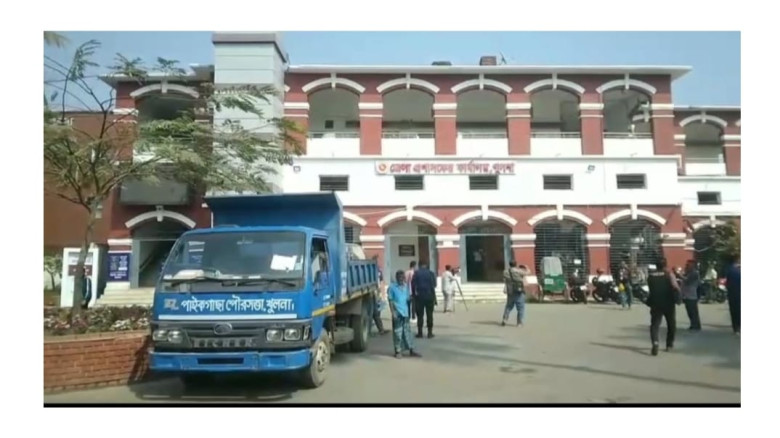 খুলনার ৬টি আসনে ব্যালট পেপার প্রেরণ...