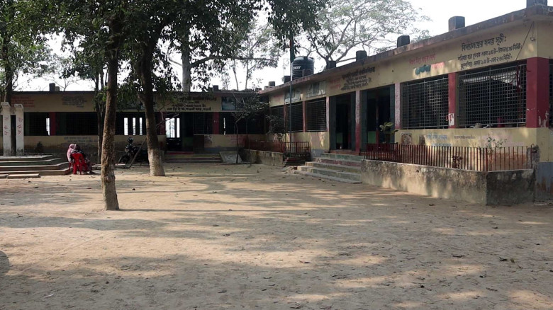 নওগাঁর নির্বাচনে অর্ধেকের কাছাকাছি ভোটকেন্দ্র ঝুঁক...