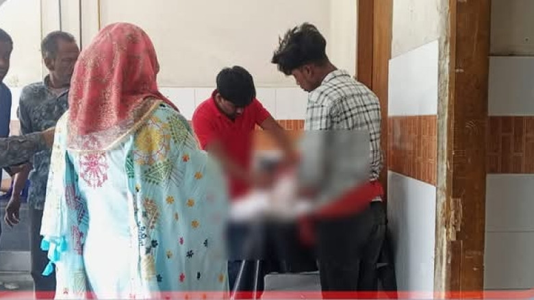 চুয়াডাঙ্গার হেমায়েতপুরে স্কুল দপ্তরিকে কুপিয়ে জখম,...