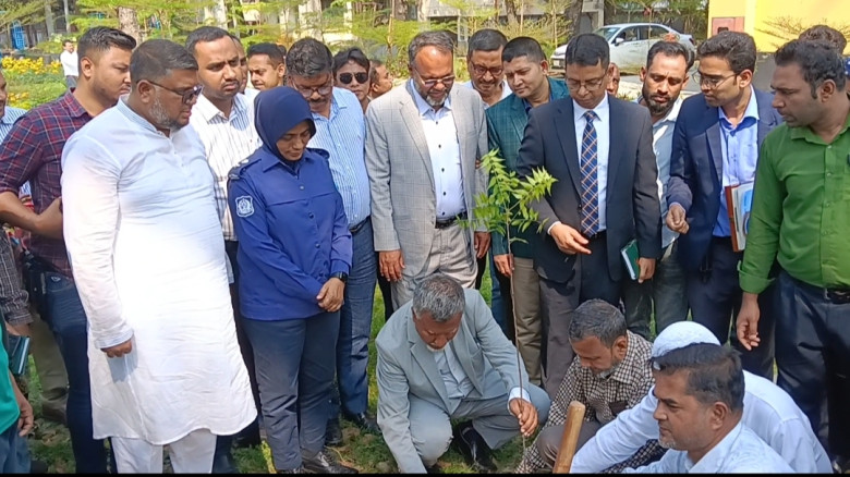 জয়পুরহাটে ব্যস্ত সময় পার করলেন: প্রতিমন্ত্রী আব্...