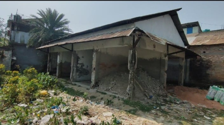 সরকারি মার্কেট বেদখলের পায়তারা...
