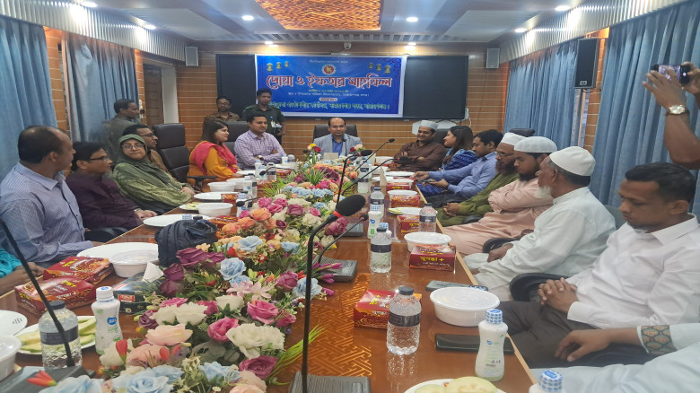 নারায়ণগঞ্জ সদর উপজেলা প্রকৌশলীর আয়োজনে ইফতার মাহফি...