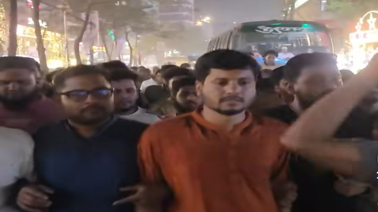 নারায়ণগঞ্জে হাতেমকে অবাঞ্চিত ঘোষণা করে এনসিপির বি...