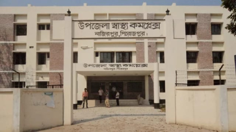 নাজিরপুর হাসপাতালের রোগীদের খাবারের অর্ধেক যায় ঠিক...