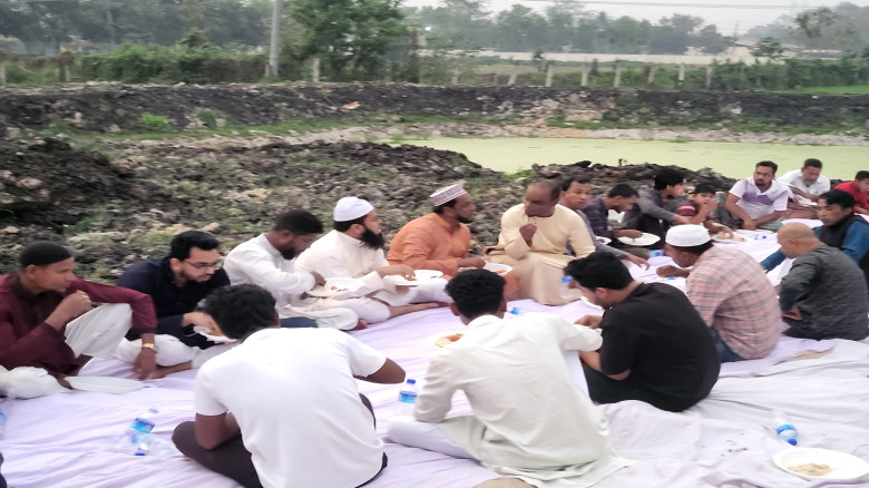 মৌলভীবাজারে বোরহান উদ্দিন সোসাইটির  ইফতার মাহফিল...