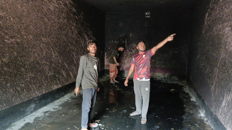 মহেশপুরে বিএনপির কার্যালয়ে দুর্বৃত্তদের আগুন ককটেল...