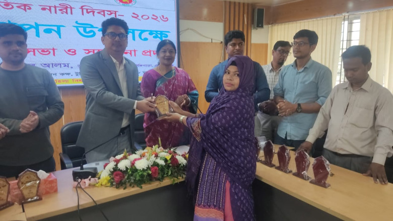 আন্তর্জাতিক নারী দিবস উপলক্ষে টুঙ্গিপাড়ায় আলোচনা...