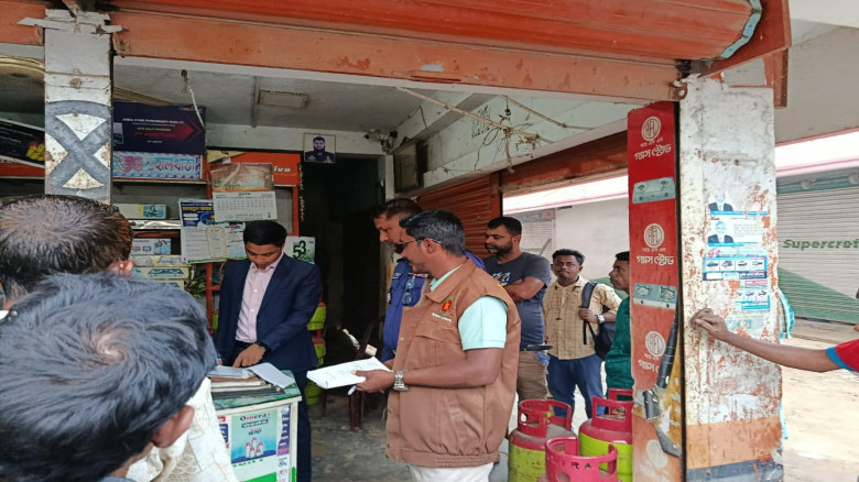 ধর্মপাশায় অতিরিক্ত মূল্যে সিলিন্ডার গ্যাস বিক্রির ...