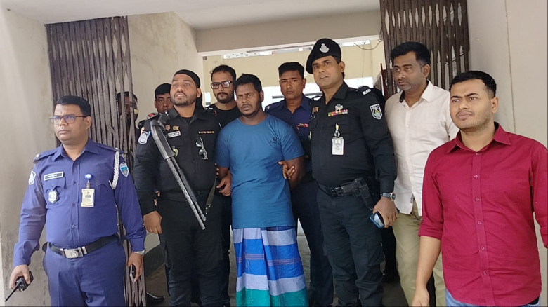 রায়পুরে আলোচিত ঘুষি মেরে যুবদল নেতা হত্যা মামলার আ...