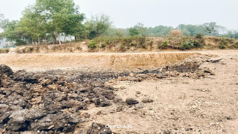 ঘাটাইল লাল মাটি  খেকো কে ভ্রাম্যমাণ আদালতের জরিমান...