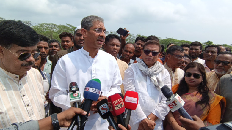 প্রকৃতির সাথে যুদ্ধ উপকূলীয় মানুষ করে ঠিকে আছে: পা...