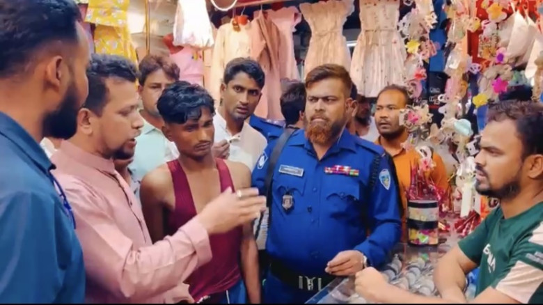 পেকুয়ায় দোকানে হামলা, যুবদলের অভিযানে পুলিশের হা...