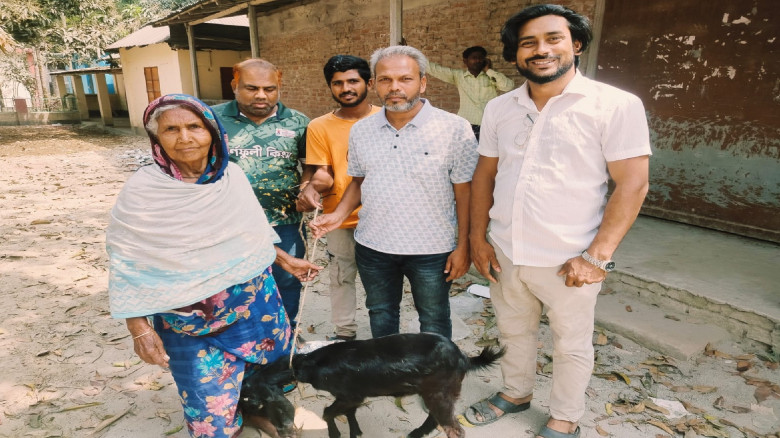 ঈদে ফাউন্ডেশনের ছাগল পেল অসচ্ছল-প্রতিবন্ধীরা...