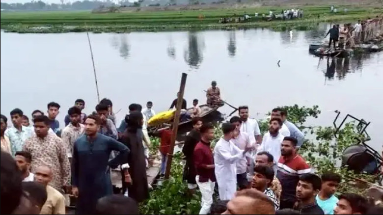 জামালপুরে ভাসমান সেতু উল্টে ভাই-বোনসহ নিহত বেড়ে ৫...