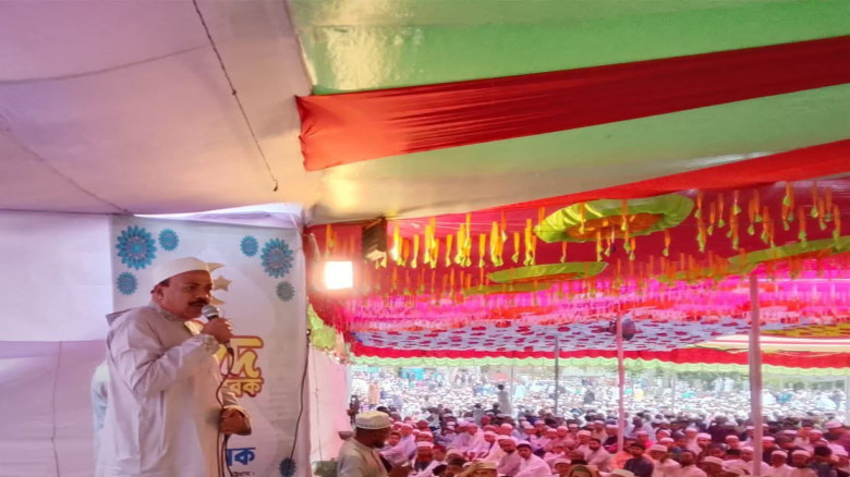 সীতাকুণ্ডে অপকর্মকারীদের নাম মাইকে ঘোষনার কথা বলে ...