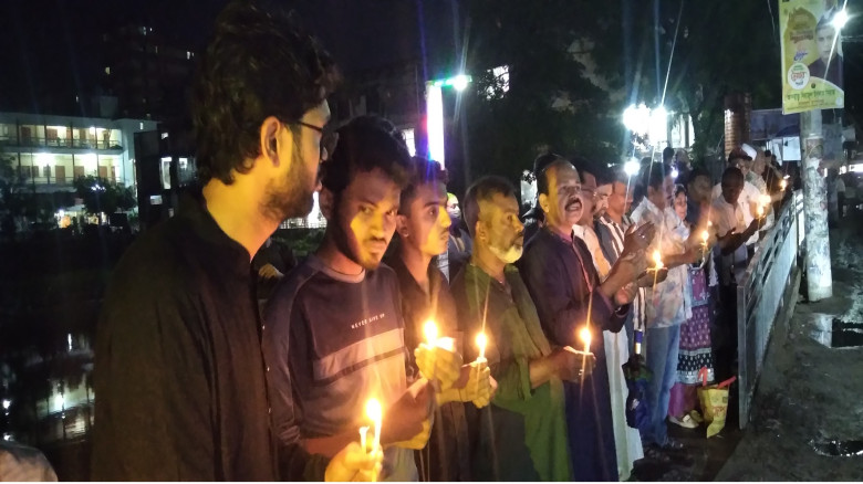 ব্রাহ্মণবাড়িয়ায় প্রদীপ জ্বালিয়ে শহীদদের স্মরণ...