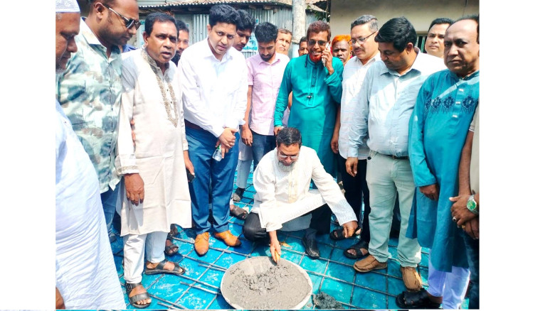 দুপচাঁচিয়ায় দু’টি রাস্তার উদ্বোধন করলেন এমপি মহিত...