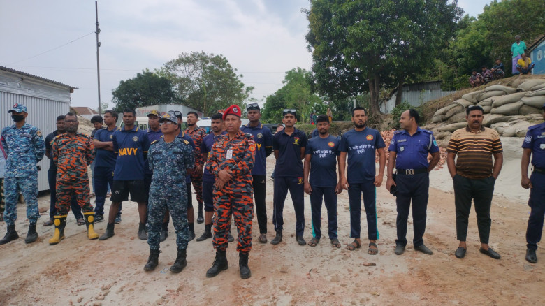 বৈরী আবহাওয়ায় ব্যাহত চতুর্থ দিনের উদ্ধার অভিযান...