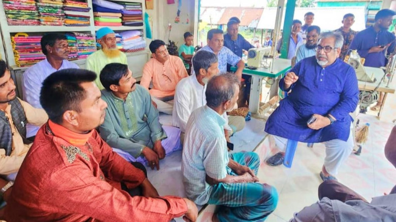 চাপ সত্ত্বেও জ্বালানির দাম না বাড়িয়ে জনস্বার্থ রক্...