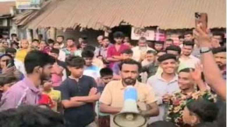 ড্রেন ও সড়ক দ্রুত সংস্কারের দাবীতে সৈয়দপুরে এলাকাব...