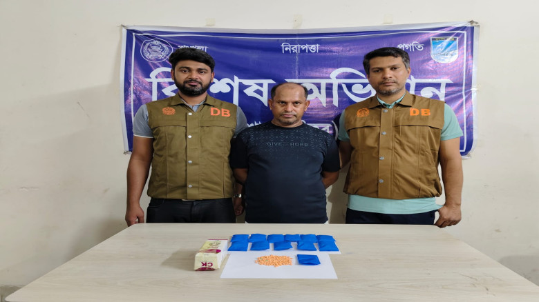 সাভারে ইয়াবা ট্যাবলেটসহ গ্রেফতার ১...